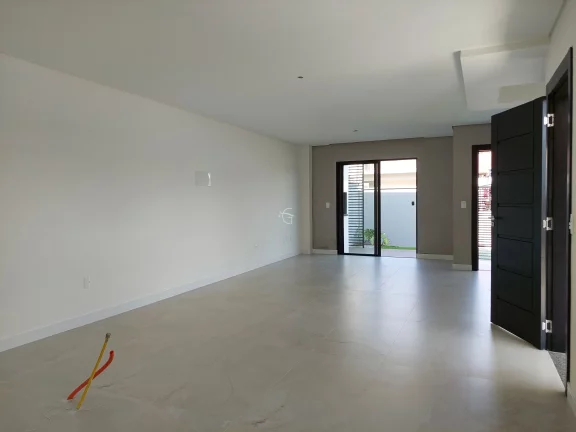 Imagem Excelente sobrado com 2 suítes + 1 dormitório na divisa do Bom Retiro com o Saguaçu.