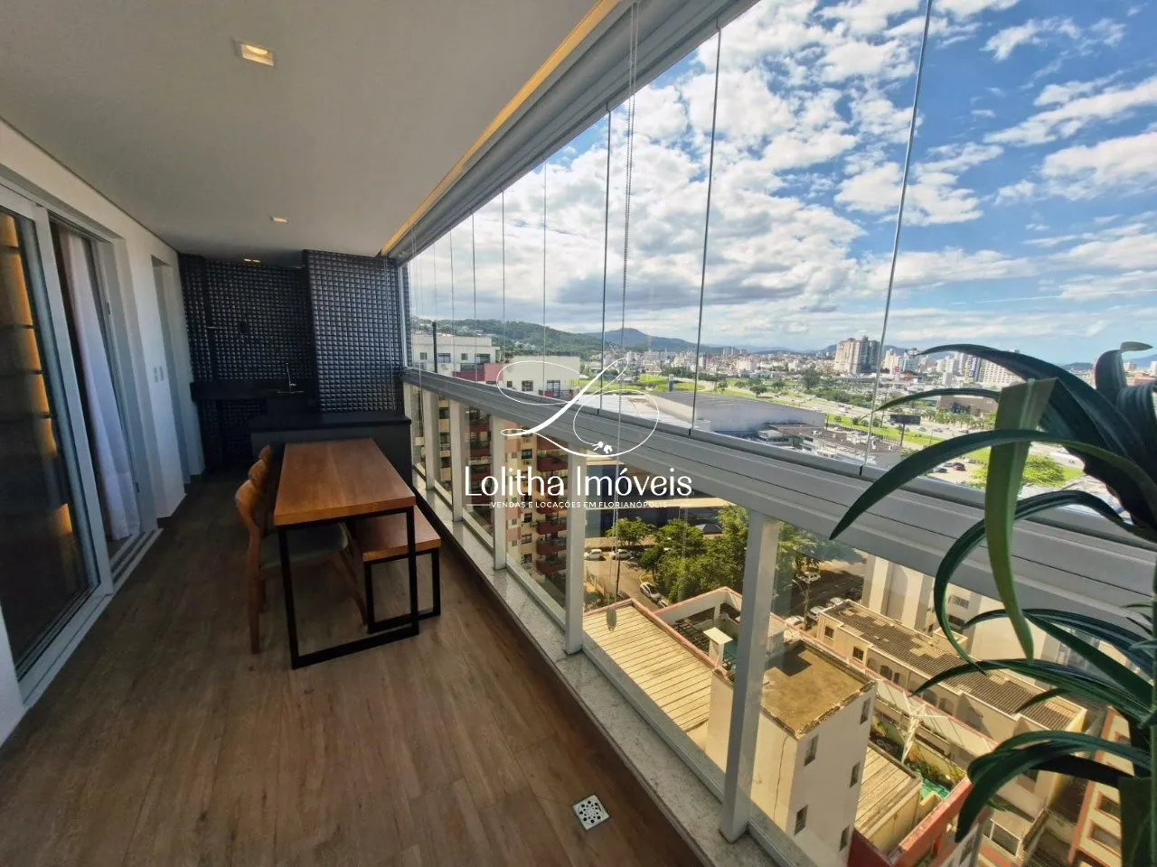 Foto do imóvel APARTAMENTO DE LUXO COM 3 SUÍTES, SEMI MOBILIADO À VENDA NO KOBRASOL - SÃO JOSÉ/SC. em Walter da Silva Koerich