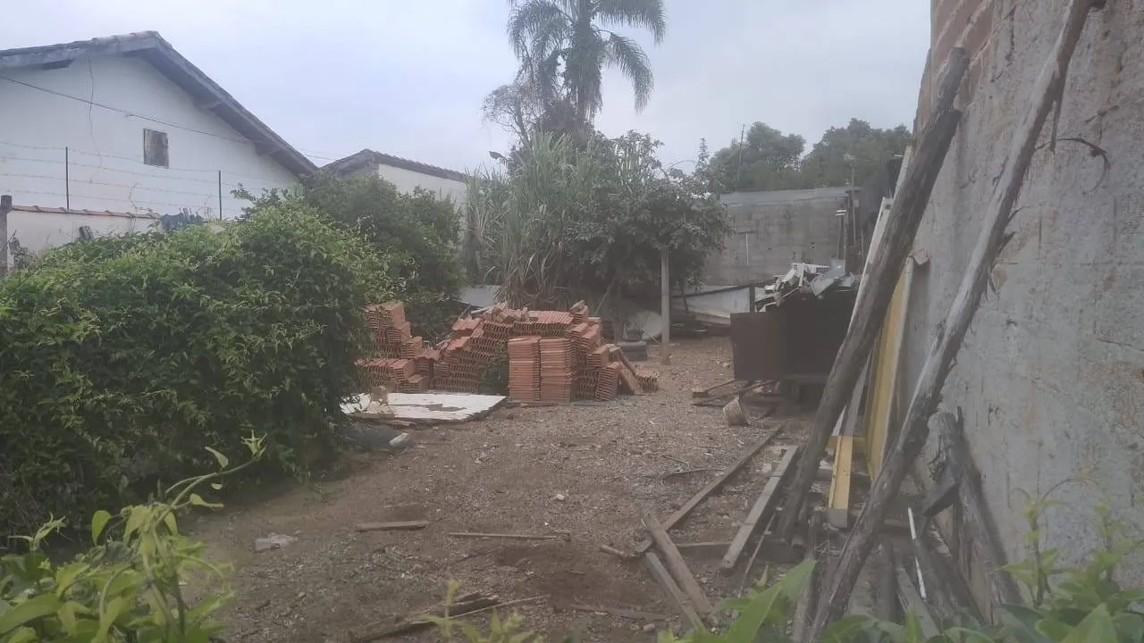 Imagem Casa para Locação 2 Quartos, 1 Vaga, 250M², Conjunto Residencial Araretama, Pindamonhangaba - SP