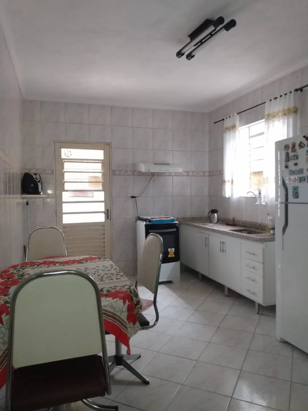 Imagem Casa à venda 4 Quartos, 6 Vagas, 250M², Parque São Cristóvão, Taubaté - SP