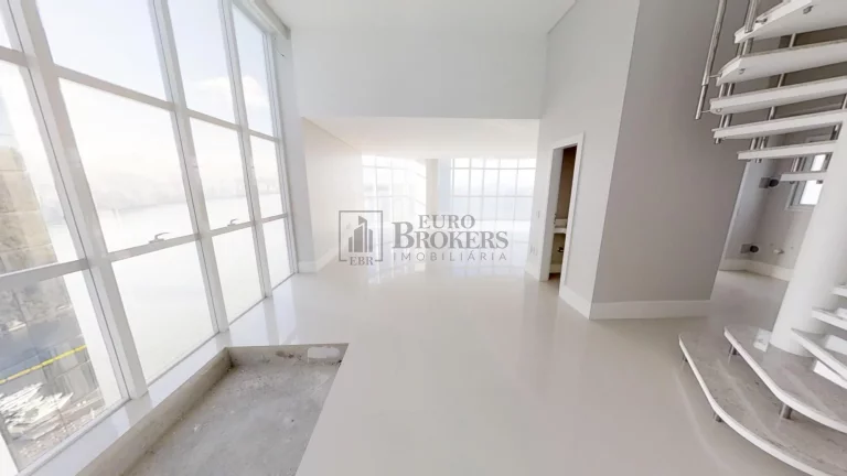 Imagem Cobertura duplex com 6 suítes e vista mar em Balneário Camboriú.