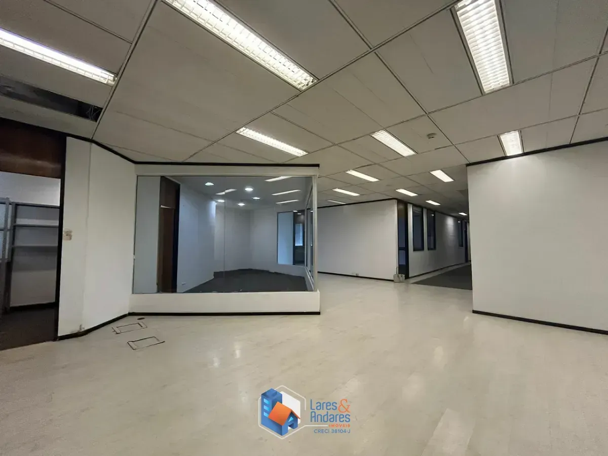 Imagem Conjunto comercial para venda em Chácara Santo Antônio (Zona Sul), 526m²