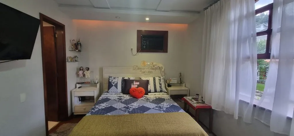 Imagem Casa em Condomínio para Venda em Teresópolis / RJ no bairro Várzea