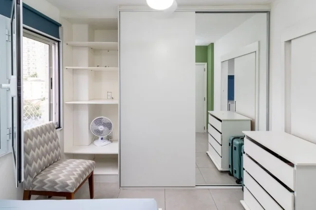 Imagem Apartamento Pompéia - 84M², 3 Dorms, 2 Suítes, 1 Vaga, Armários.