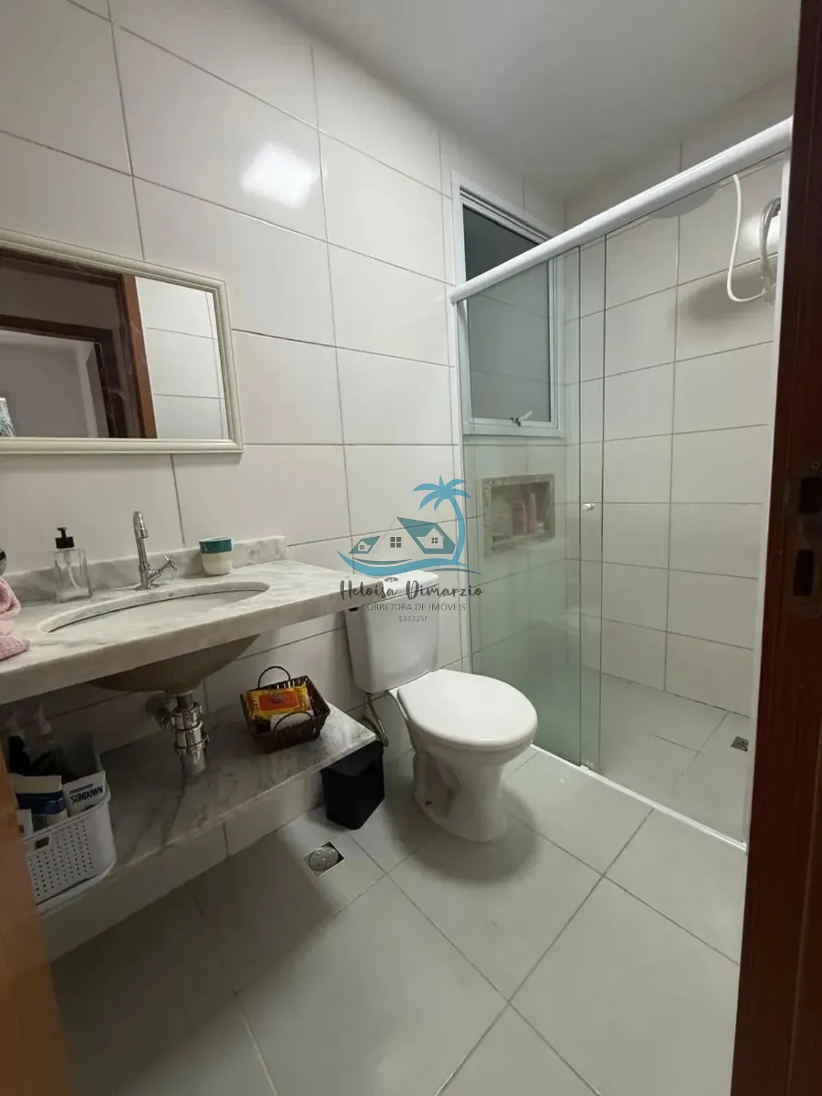 Imagem Excelente apartamento com 2 dormitórios na melhor rua da Praia das Toninhas - Ubatuba 732.000,00.