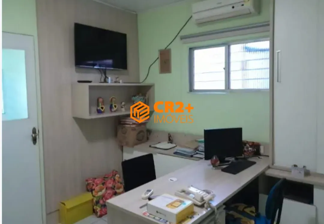 Imagem Vendo casa 05 quartos, 03 suites, 3 vagas de garagem, 490m2 em Candeias.