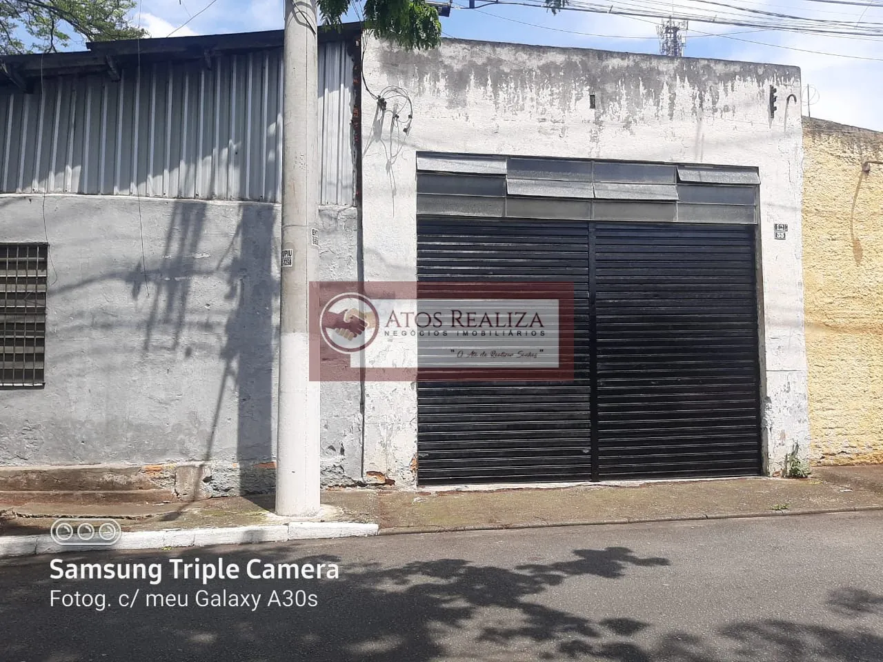 Imagem Aluga-se Galpão de Esquina em Jardim Cliper - São Paulo