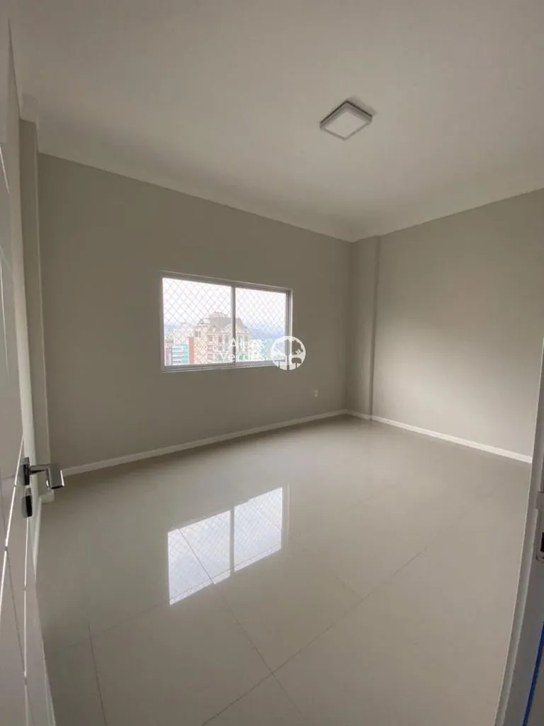 Imagem Apartamento à Venda em Meia Praia, Itapema - SC