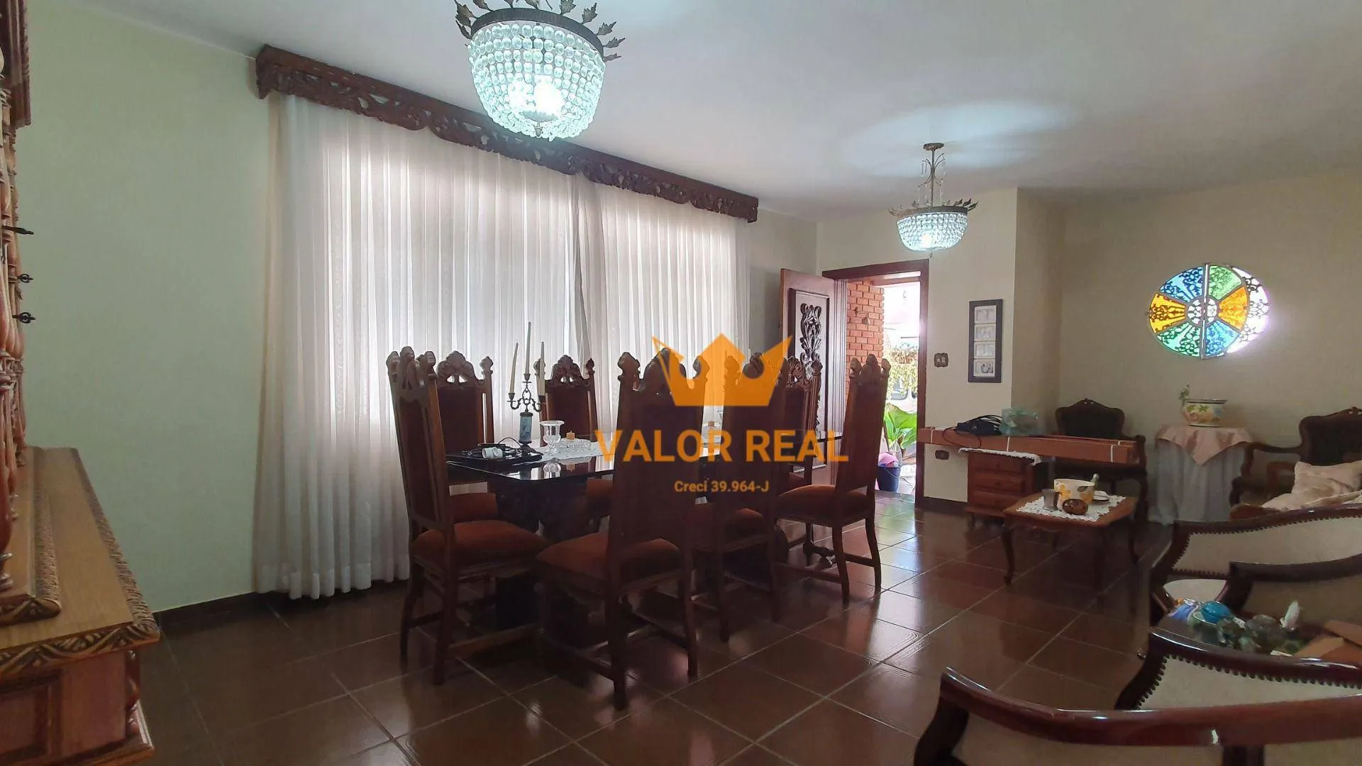Imagem Casa Pque Colégio, Perfil Comercial, 265 m2 - 4 dorm. 5 vagas, 1.3 Milhões. Aceita permuta e financiamento