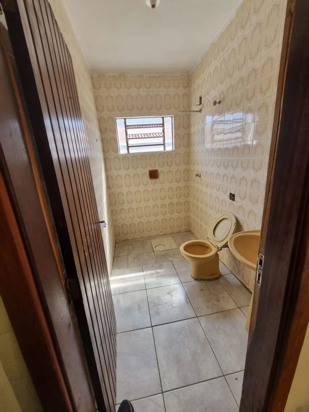 Imagem Casa à venda 2 Quartos, 3 Vagas, 250M², Vila Prado, Pindamonhangaba - SP