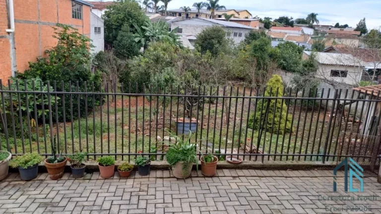 Imagem Residência rua asfaltada, 03 quartos, 06 vagas, ótima localização próximo a comércios, em Contenda PR