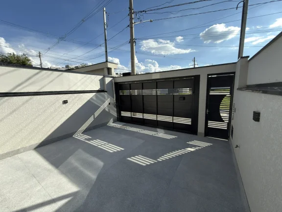 Imagem Vende Casa Moderna com 3 Dormitórios e Quintal Nova Jaguari