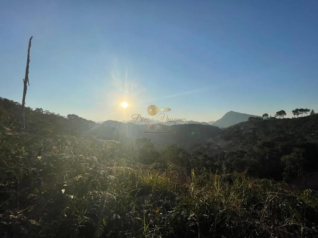 Imagem Terreno em Condomínio para Venda em Teresópolis / RJ no bairro Albuquerque