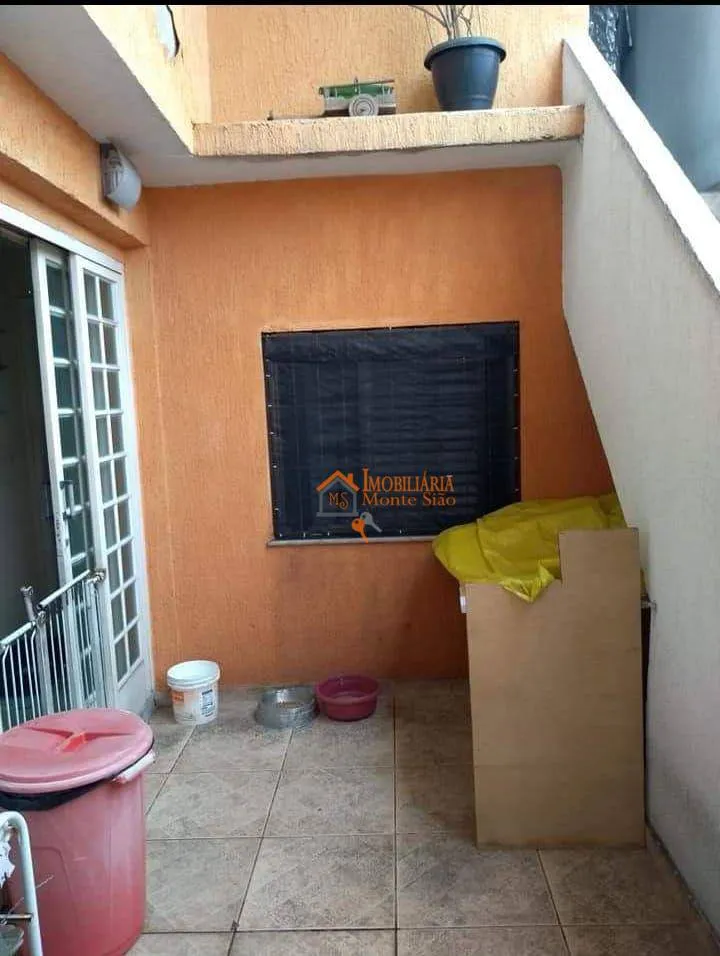 Imagem Sobrado com 3 dormitórios à venda, 140 m² por R$ 570.000,00 - Jardim São Roberto - Guarulhos/SP
