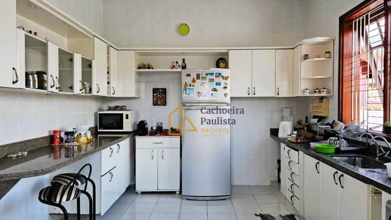 Imagem Casa com 3 dormitórios à venda - Chácara Do Moinho - Cachoeira Paulista/SP