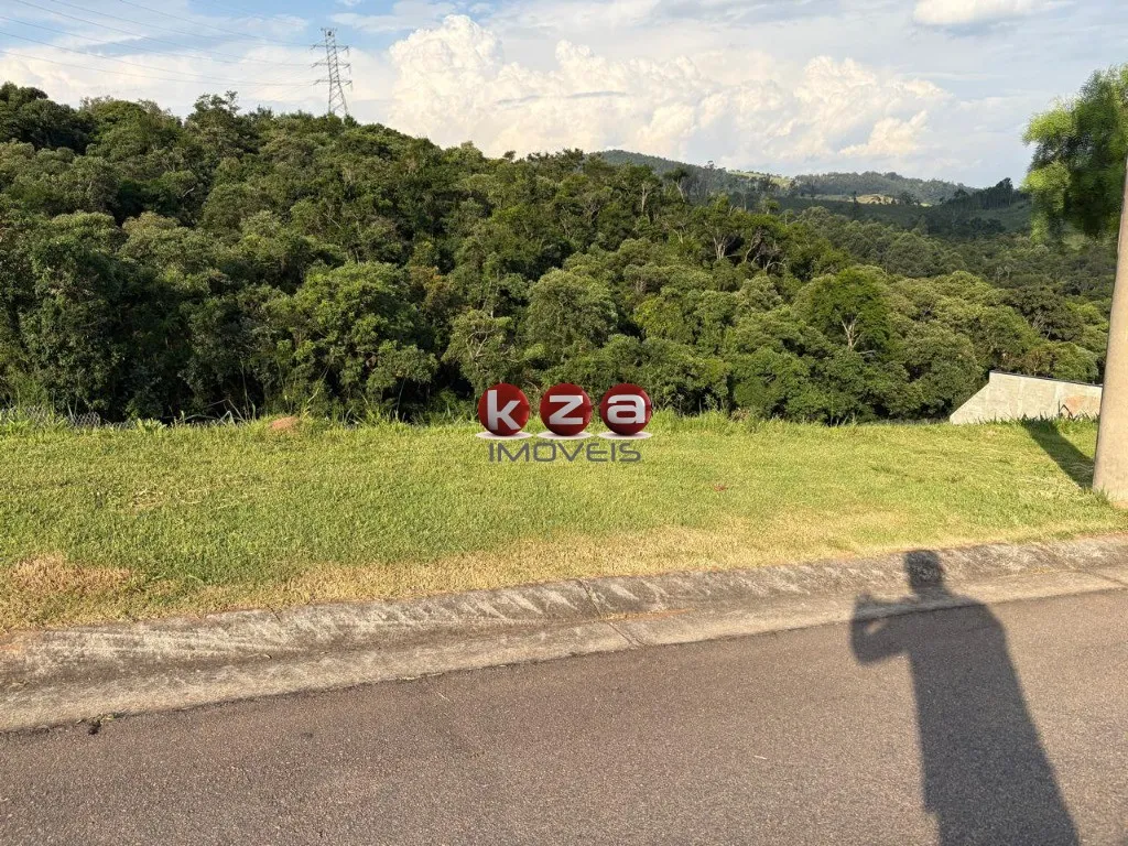 Imagem Terreno à venda em condomínio de alto padrão em Vinhedo-SP - 850m² no Condomínio Campo de Toscana
