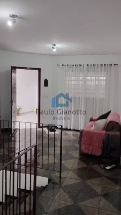 Imagem Sobrado à Venda na Granja Carolina em Cotia / SP
