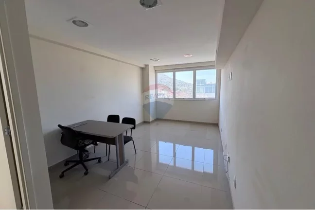 Imagem Sala comercial com 22,62m² em Cascadura - Rio de Janeiro