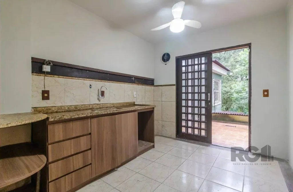 Imagem Casa para Venda - 160m², 3 dormitórios, sendo 1 suite, 2 vagas - Teresópolis