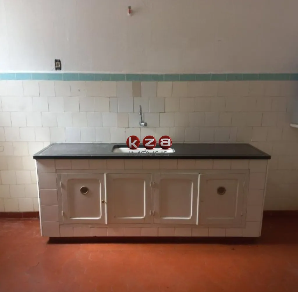 Imagem Imperdível Casa Comercial para Locação no Centro de Vinhedo-SP: 4 Quartos, 2 Salas, 2 Banheiros, 6 Vagas de Garagem, 270,00 m².