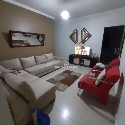 Imagem Casa com 4 dormitórios à venda, 250 m² por R$ 750.000,00 - Jardim das Roseiras - Igarapé/MG