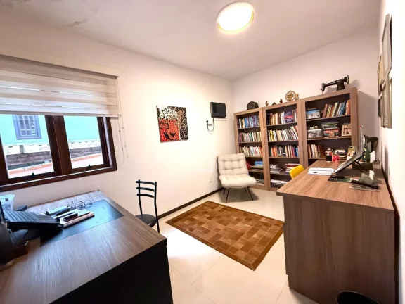 Imagem Casa à venda no Bairro Anita Garibaldi, por R$ 1.490.000.