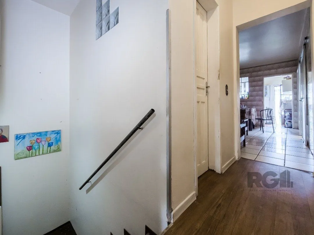 Imagem Casa para Venda - 210m², 3 dormitórios, sendo 1 suites, 2 vagas - Tristeza