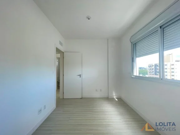 Imagem Apartamento de 3 quartos, sendo 1 suíte e 2 vagas de garagem à VENDA em Florianópolis/SC.