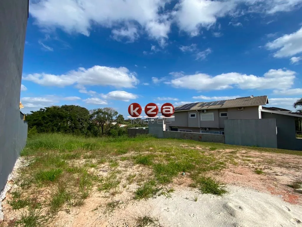 Imagem Terreno à Venda em Valinhos-SP Condomínio Bosque dos Cambarás 330m² de Área