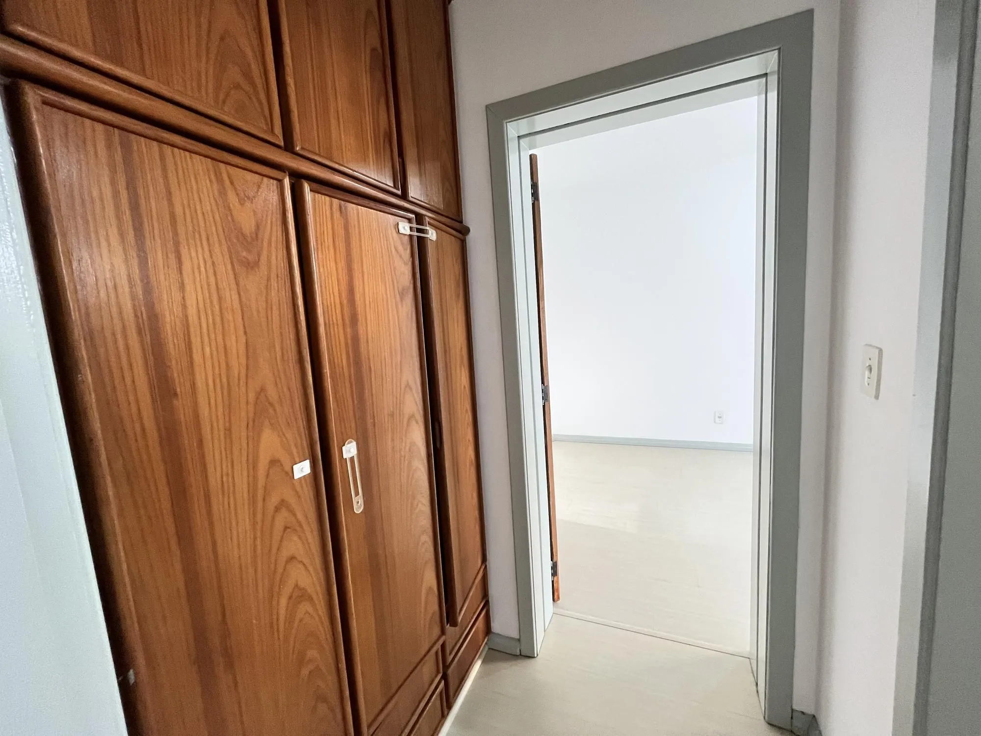 Imagem Apartamento de 1 quarto, 2 sacadas e 1 vaga de garagem no bairro Farroupilha POA