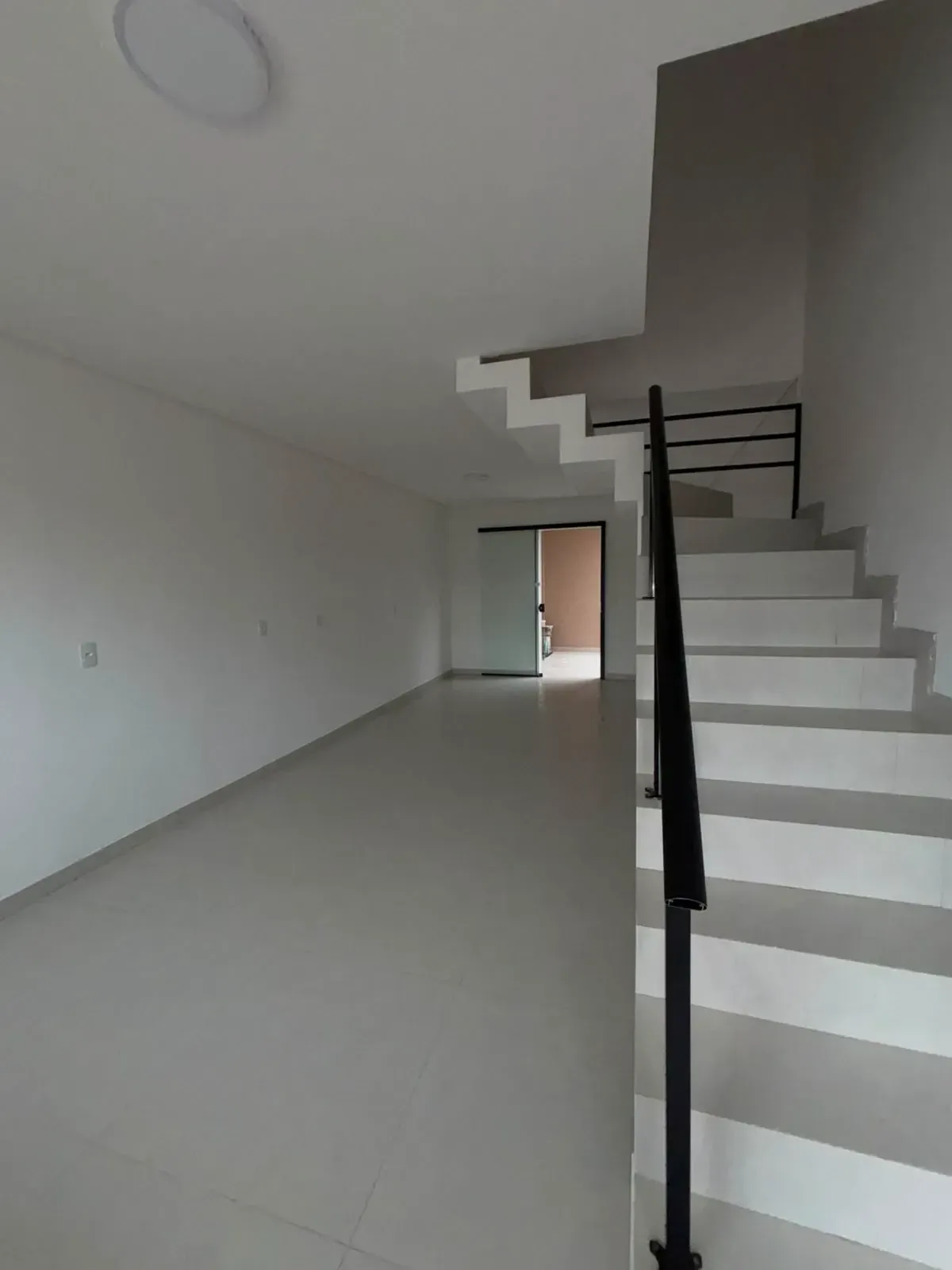 Foto do imóvel: Sobrado com 2 Quartos à Venda, 66 m² em Aventureiro - Joinville