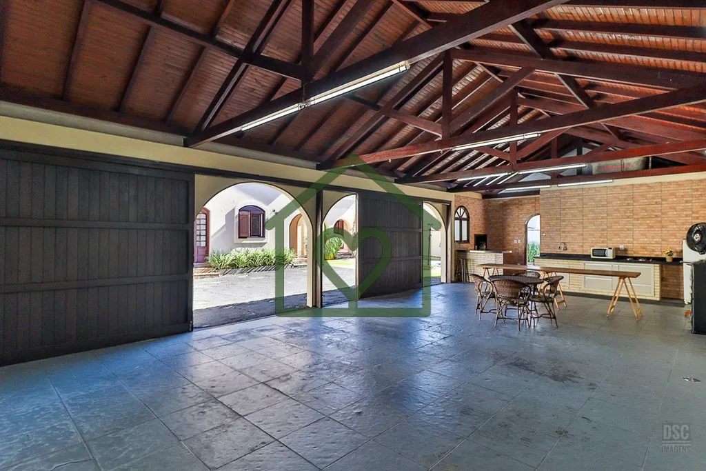 Imagem Uma excelente oportunidade para quem busca espaço, localização privilegiada e o potencial de tran...