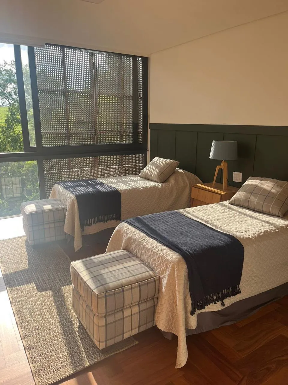 Imagem Casa de luxo à venda na Fazenda Boa Vista com 5 suítes, 500 m², projeto de Gui Mattos, hidromassagem e integração com a natureza