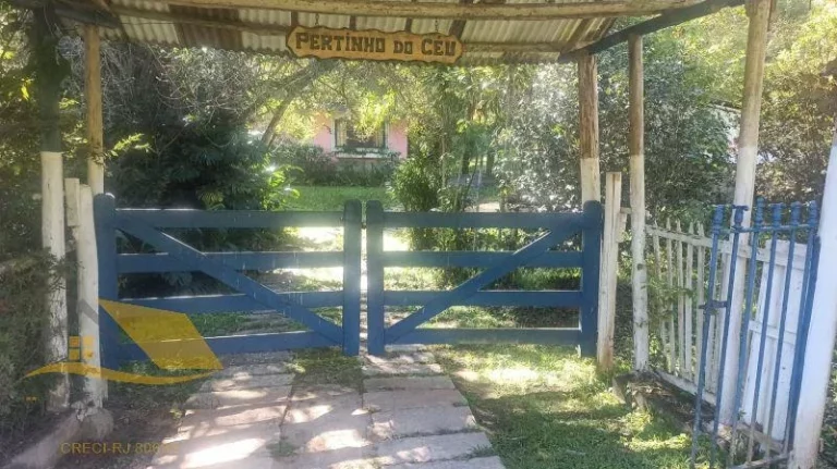 Imagem Vendo Chácara com 1800 mts² e Piscina
