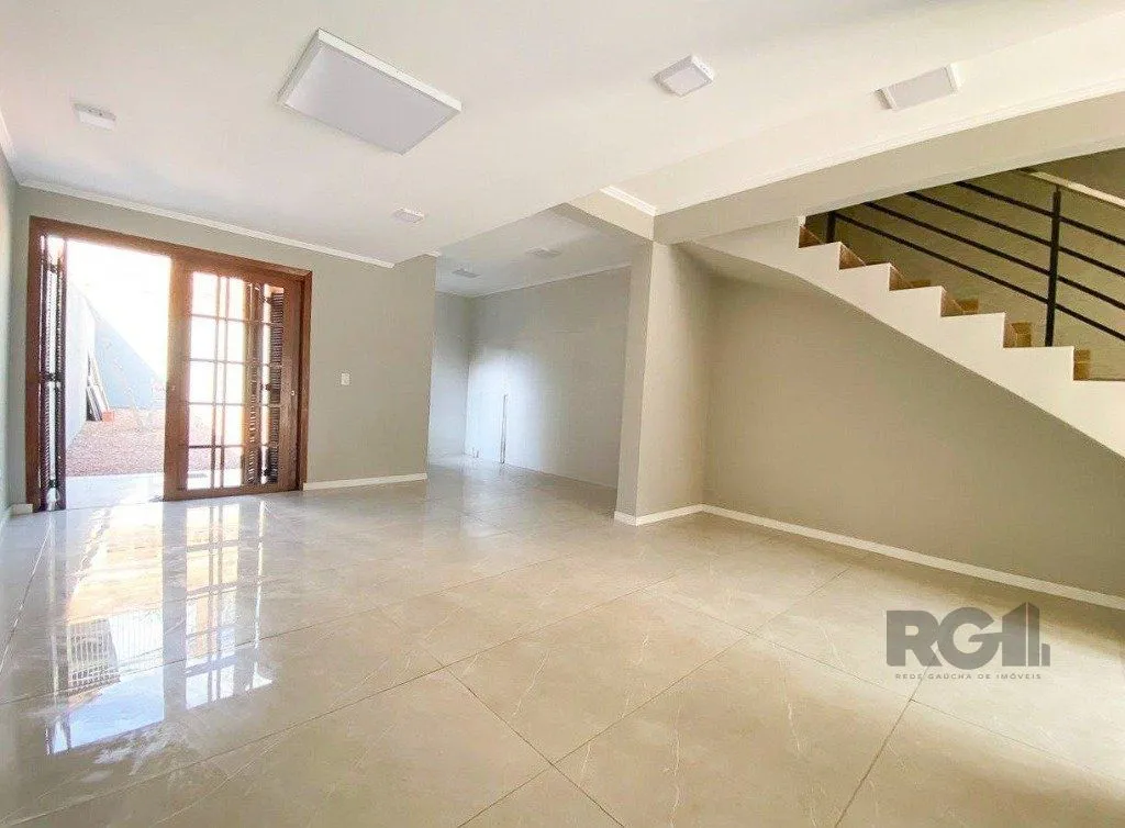 Imagem Casa de 3 dormitórios no bairro Mário Quintana