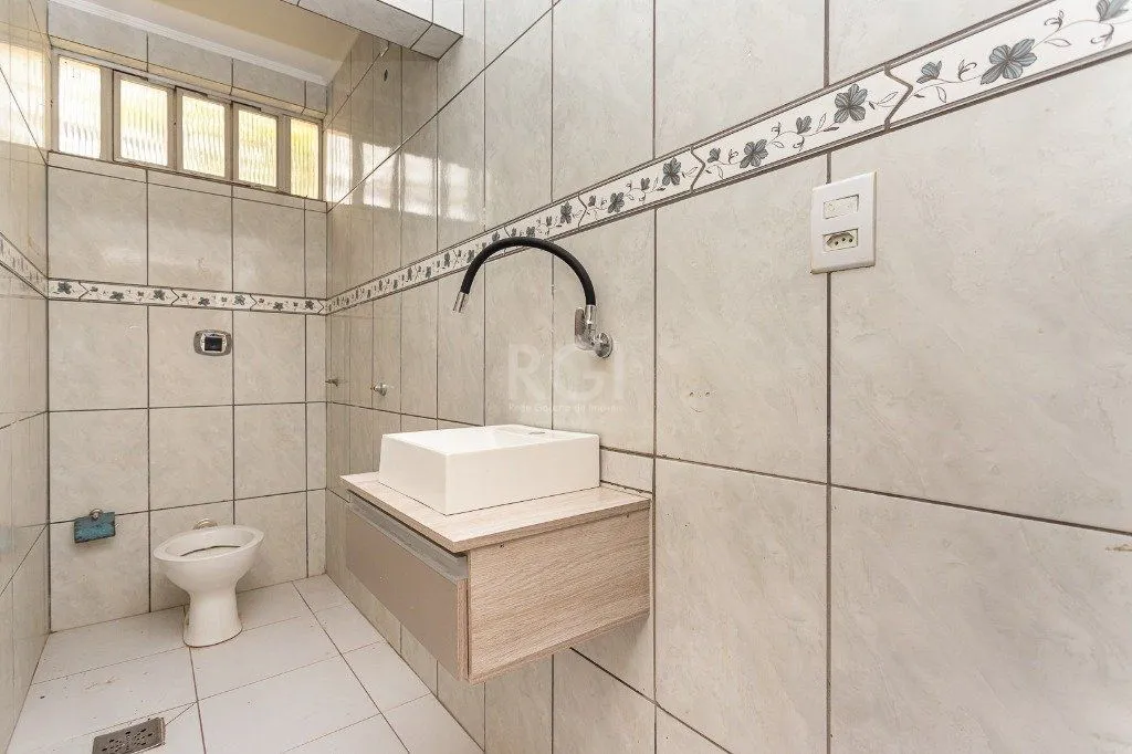 Imagem Casa para Venda - 740m², 5 dormitórios, sendo 1 suites, 3 vagas - Vila Assunção