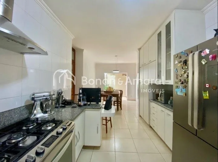 Imagem Casa com 179 m² e 3 Quartos