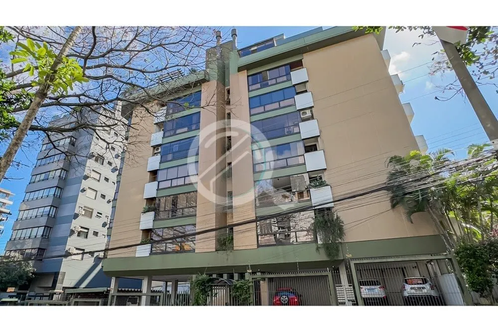 No bairro Petrópolis, na Rua Palmeira, Apartamento semi mobiliado de 03 Dormitórios (01 suite com ...