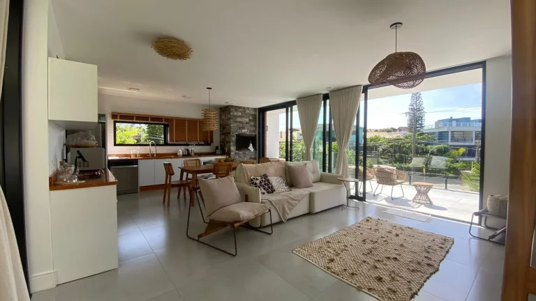 Imagem Imperdível oportunidade: Casa à venda em Garopaba-SC, bairro Morrinhos, 4 quartos, 2 suítes, 2 salas, 3 banheiros, 2 vagas, 187,50m²!