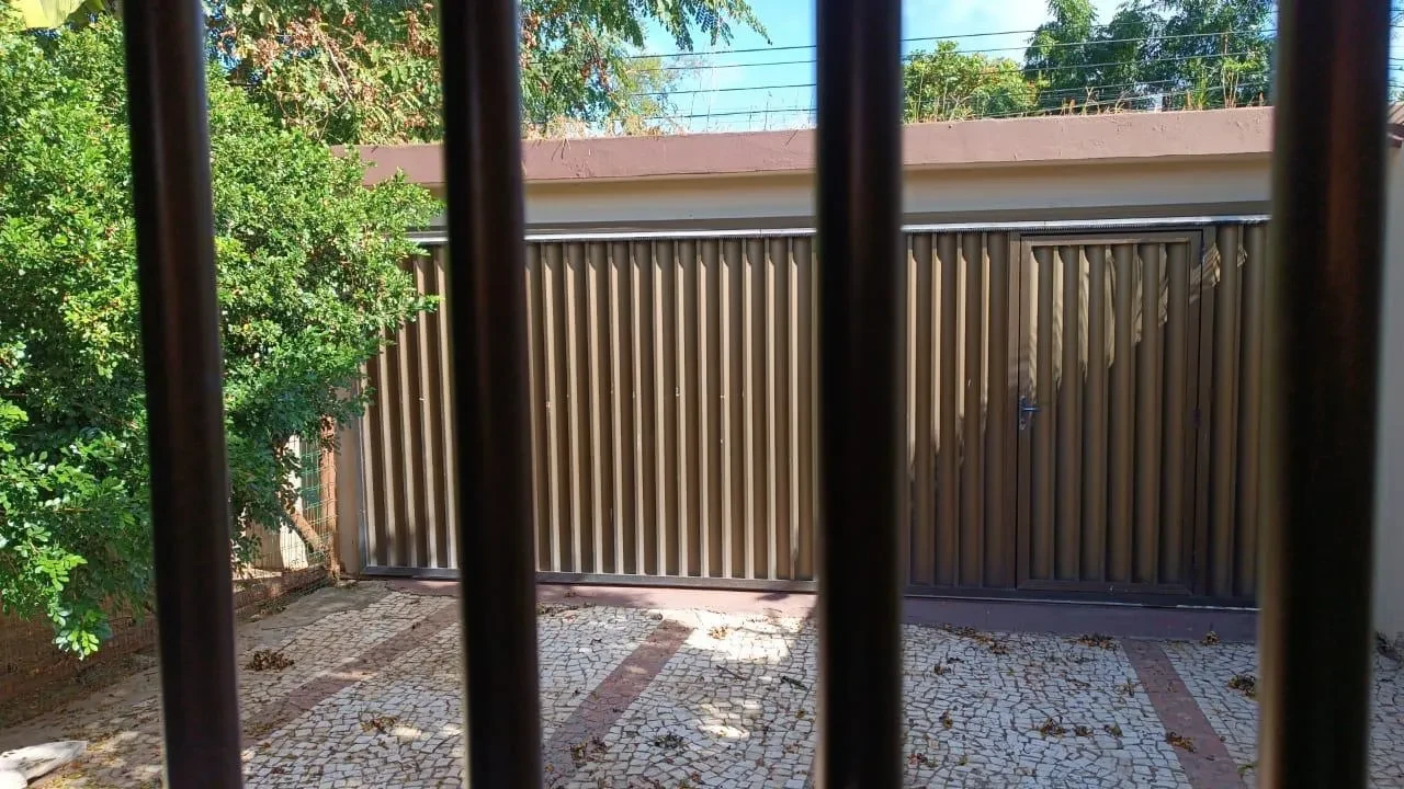 Imagem Casa de Condomínio com 4 Quartos à Venda, 1800 m² em Buraquinho - Lauro de Freitas