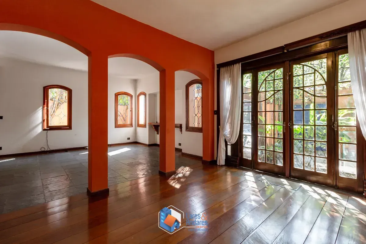 Imagem Sobrado para venda em Sumaré com 3 quartos, sendo 3 suítes, 280m²