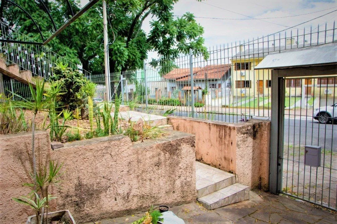 Imagem Casa para Venda - 423.16m², 4 dormitórios, sendo 1 suites, 4 vagas - Glória