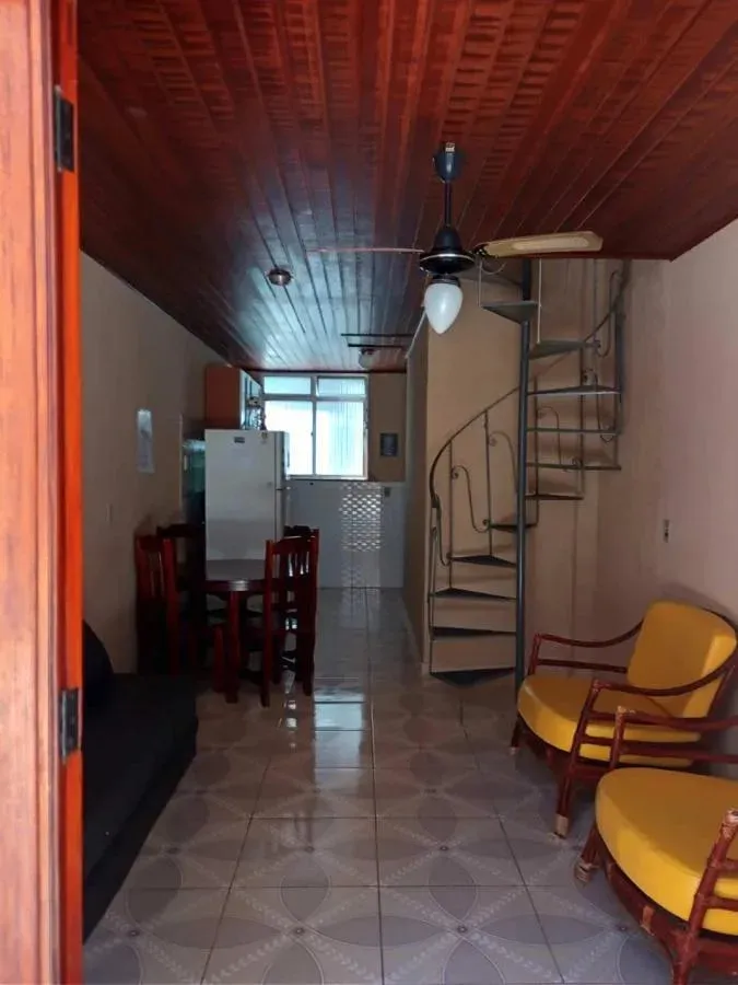 Imagem Casa em Condomínio para Venda em Cabo Frio / RJ no bairro Peró