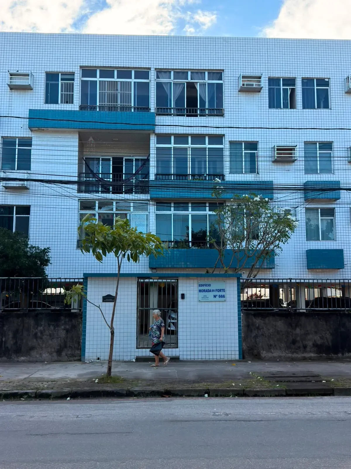 Apartamento com 2 Quartos à Venda, 94 metros em Cordeiro - Recife