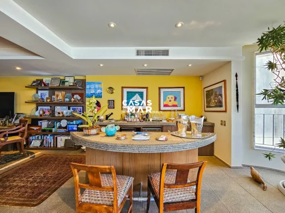 Imagem Venda Luxuoso Apartamento Frente Mar em Arpoador, RJ, 3 Suítes, 2 Vagas. Espaçoso, Privacidade e Tranquilidade