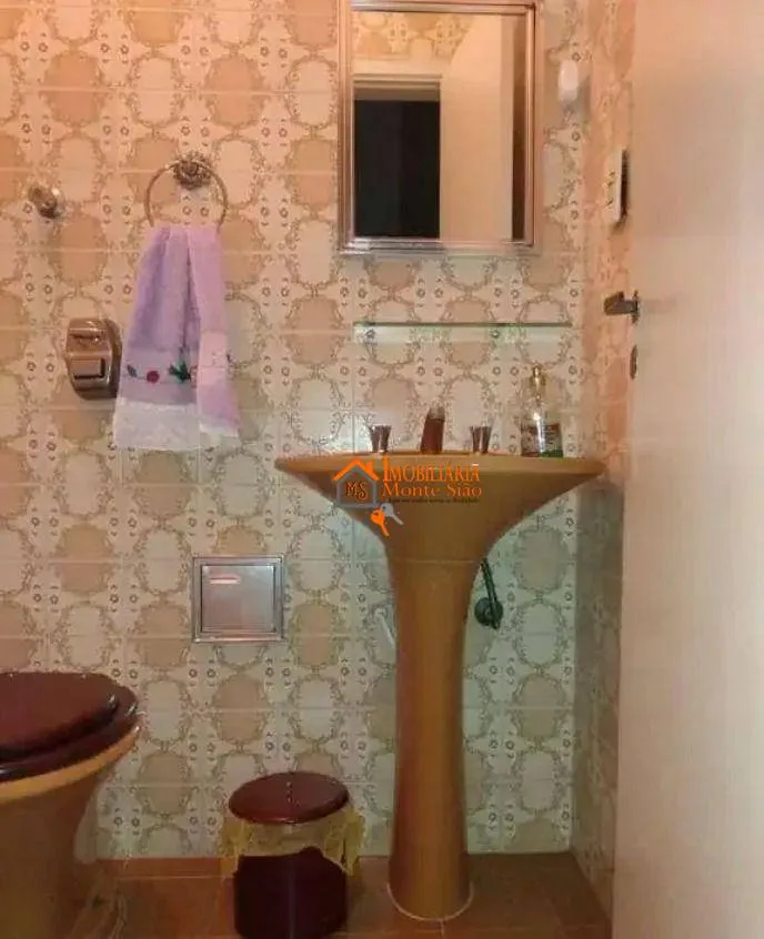 Imagem Sobrado com 4 dormitórios à venda, 176 m² por R$ 800.000,00 - Vila Augusta - Guarulhos/SP