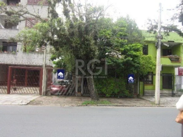 Imagem Casa para Venda - 137m², 1 dormitório, sendo 1 suites, 4 vagas - Floresta