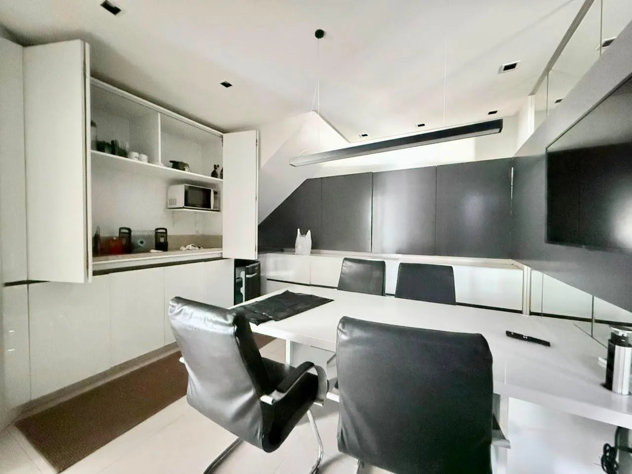 Imagem Ponto Comercial à venda com 80m2 por R$ 90.000,00