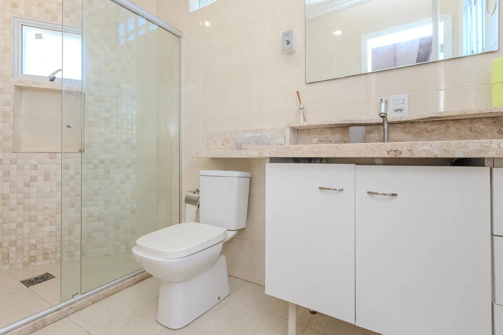 Imagem Casa sobrado no Morro Santana de 2 dormitórios e 2 vagas