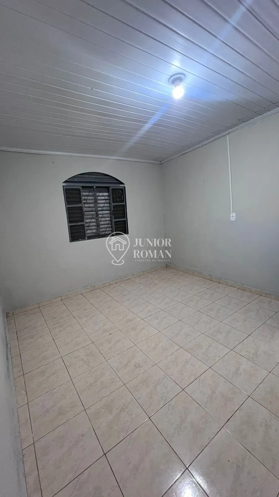 Imagem CASA 03 DORM 210M2 l PORTÃO ELETRICO - VILA DOS FUNCIONÁRIOS - BARREIRAS/BA